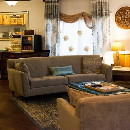 Square Inn Wimberley Extérieur photo