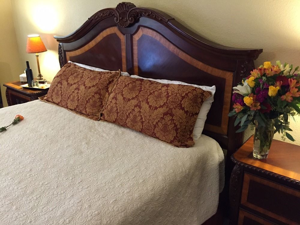 Square Inn Wimberley Extérieur photo