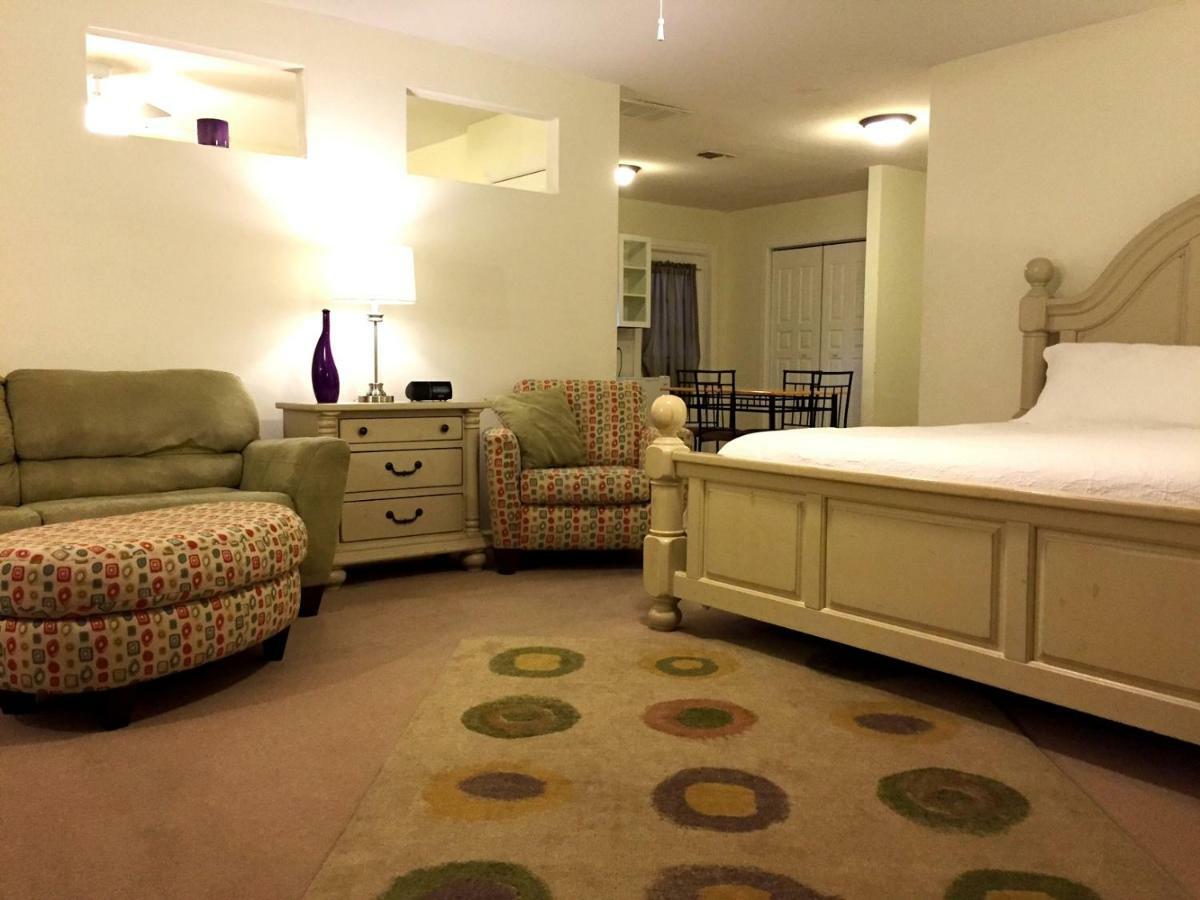 Square Inn Wimberley Extérieur photo