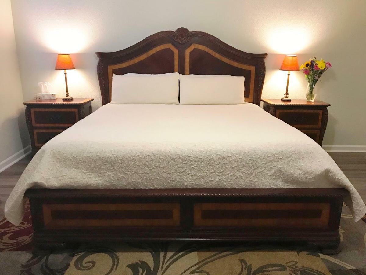 Square Inn Wimberley Extérieur photo