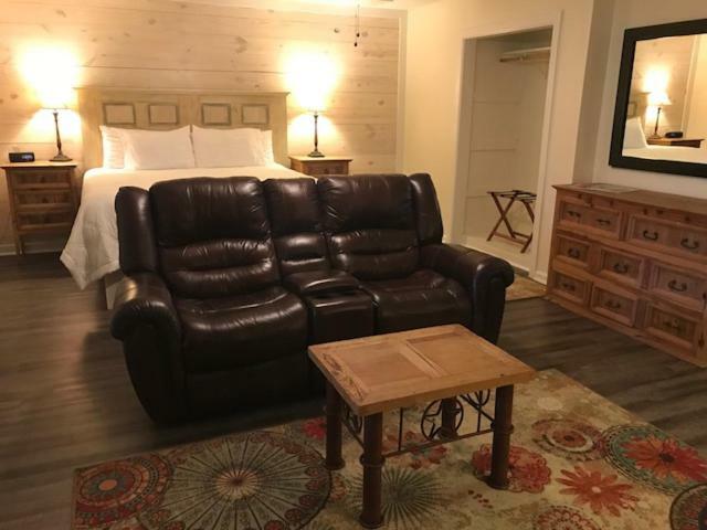 Square Inn Wimberley Extérieur photo